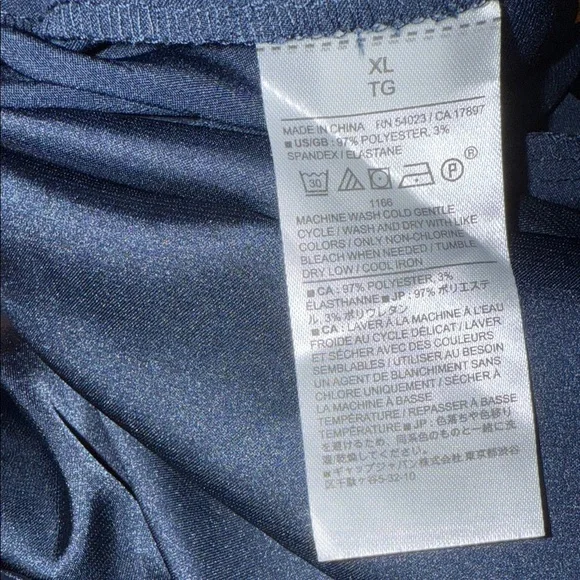 Banana Republic Dark Blue Satin Sleeveless Button Up Collared Blouse Women’s XL - Picture 6 of 6